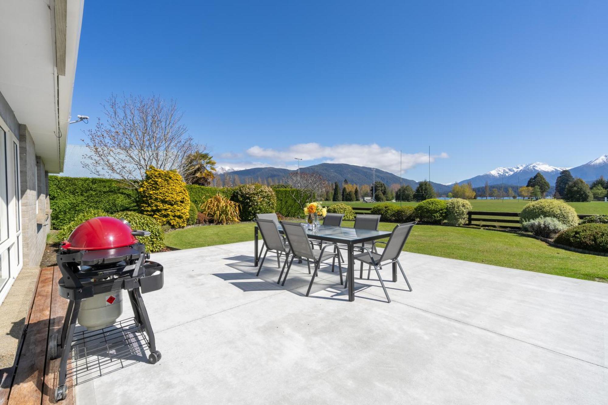 Kepler Retreat - Te Anau Holiday Home Esterno foto